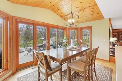906  Scenic Heights Dr, Delafield, WI 53018 - Photo 13