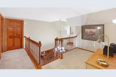 906  Scenic Heights Dr, Delafield, WI 53018 - Photo 19