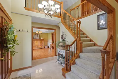 906  Scenic Heights Dr, Delafield, WI 53018 - Photo 17
