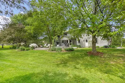 906  Scenic Heights Dr, Delafield, WI 53018 - Photo 25