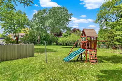W233N6477  Kneiske Dr, Sussex, WI 53089 - Photo 27