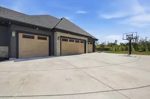 N117W12661 Forest Hill Rd, Germantown, WI 53022 - Photo 95