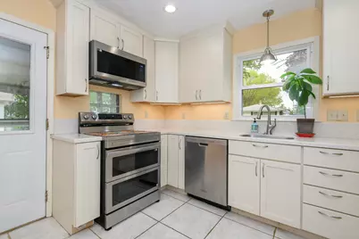 3725 S Marcy St, Milwaukee, WI 53220 - Photo 17