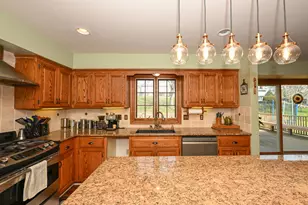 15800 Brook Ln, Brookfield, WI 53005 - Photo 7