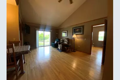 1807  Ridgeway Dr #38, De Pere, WI 54115 - Photo 3