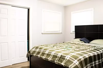 4219  North 72nd St, Milwaukee, WI 53216 - Photo 5