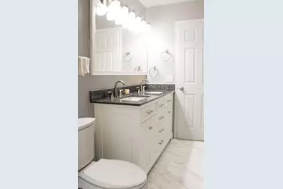 4219 N 72nd St, Milwaukee, WI 53216 - Photo 7
