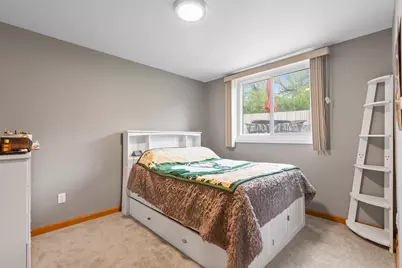 9201 W County Line Rd, Milwaukee, WI 53224 - Photo 19