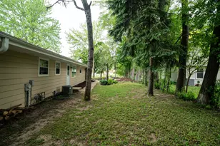 1825 Wolf Rd, Waukesha, WI 53186 - Photo 35