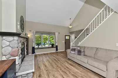 9013 S 26th St, Oak Creek, WI 53154 - Photo 15