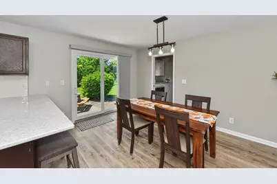 9013 S 26th St, Oak Creek, WI 53154 - Photo 17