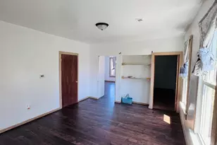 2335 S 16th St, Milwaukee, WI 53215 - Photo 9