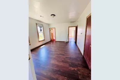 2335 S 16th St, Milwaukee, WI 53215 - Photo 7
