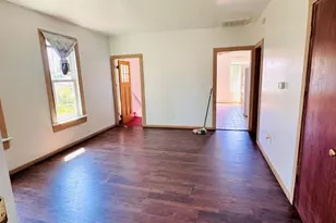 2335 S 16th St, Milwaukee, WI 53215 - Photo 7