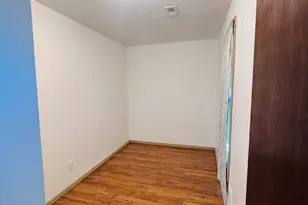 2335 S 16th St, Milwaukee, WI 53215 - Photo 15