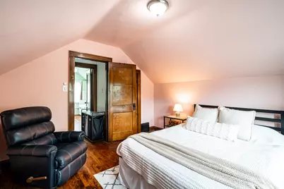 2741 S Delaware Ave, Milwaukee, WI 53207 - Photo 15