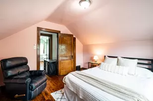 2741 S Delaware Ave, Milwaukee, WI 53207 - Photo 15