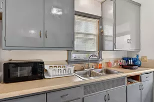 4455 N Teutonia Ave, Milwaukee, WI 53209 - Photo 9