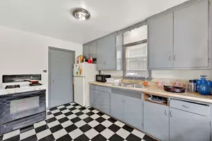 4455 N Teutonia Ave, Milwaukee, WI 53209 - Photo 11