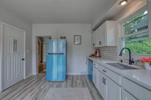 507 NW Barstow St, Waukesha, WI 53188 - Photo 9