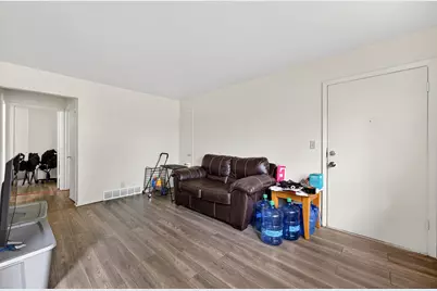 5412 W Mill Rd, Milwaukee, WI 53218 - Photo 9