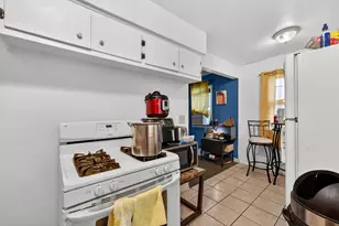 6407 N 54th St, Milwaukee, WI 53223 - Photo 9