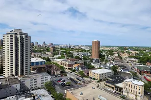 1707 N Prospect Ave, Milwaukee, WI 53202 - Photo 21