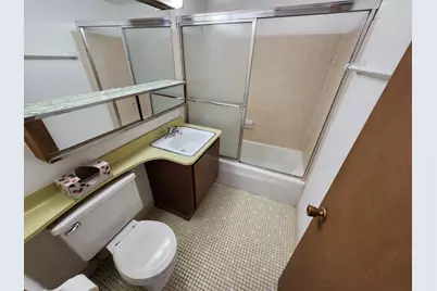 1707 N Prospect Ave #16D, Milwaukee, WI 53202 - Photo 9