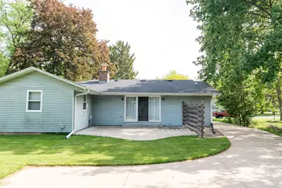 714 E Capitol Dr, Hartland, WI 53029 - Photo 31