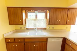 714 E Capitol Dr, Hartland, WI 53029 - Photo 3