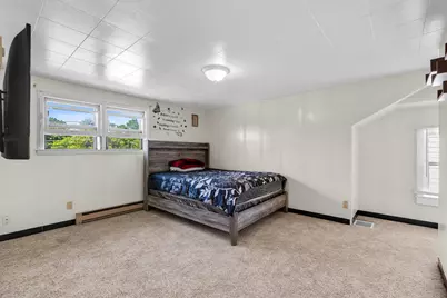 2781 S 76th St, West Allis, WI 53219 - Photo 13