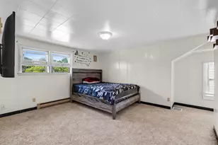 2781 S 76th St, West Allis, WI 53219 - Photo 13
