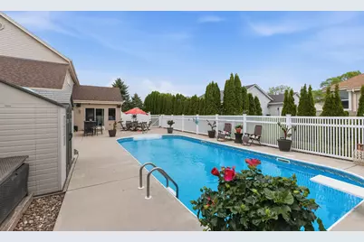 348 S Maple Ln, Saukville, WI 53080 - Photo 13