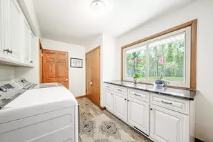 15035 Pomona Rd, Brookfield, WI 53005 - Photo 11