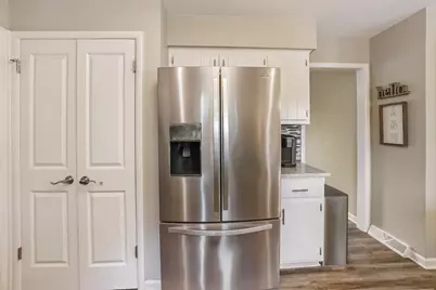 N99W16526  Rustic Ln, Germantown, WI 53022 - Photo 7