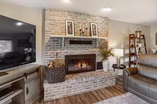 N99W16526 Rustic Ln, Germantown, WI 53022 - Photo 9