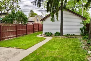 2068 S 68th St, West Allis, WI 53219 - Photo 23