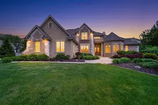 N52W21378 Golfview Dr, Menomonee Falls, WI 53051 - Photo 1