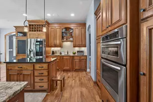 N52W21378 Golfview Dr, Menomonee Falls, WI 53051 - Photo 5