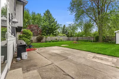 2640  Moraine Ct, Racine, WI 53402 - Photo 9