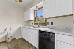 2640 Moraine Ct, Racine, WI 53402 - Photo 19