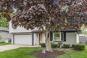 2640 Moraine Ct, Racine, WI 53402 - Photo 3