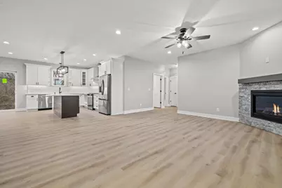 12212  Sheridan Rd, Pleasant Prairie, WI 53158 - Photo 5
