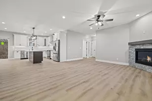 12212 Sheridan Rd, Pleasant Prairie, WI 53158 - Photo 5