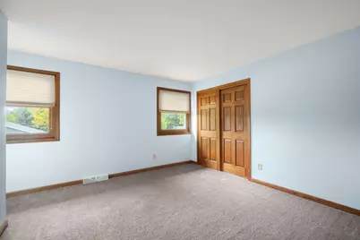 15025 W Vera Cruz Dr, New Berlin, WI 53151 - Photo 19