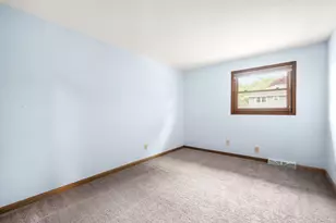 15025 W Vera Cruz Dr, New Berlin, WI 53151 - Photo 25
