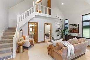 637 1st St, Delafield, WI 53018 - Photo 15