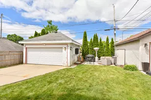 2209 N 62nd St, Wauwatosa, WI 53213 - Photo 29