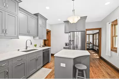 2209 N 62nd St, Wauwatosa, WI 53213 - Photo 13