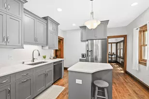 2209 N 62nd St, Wauwatosa, WI 53213 - Photo 13